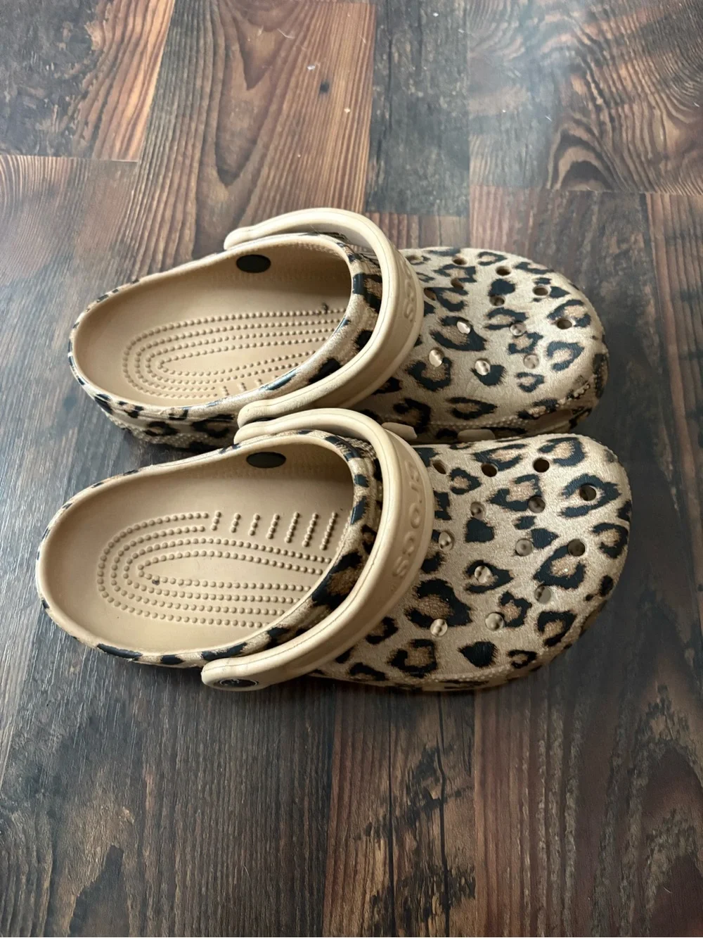 Crocs Leopard Print Clog - Tan/Black